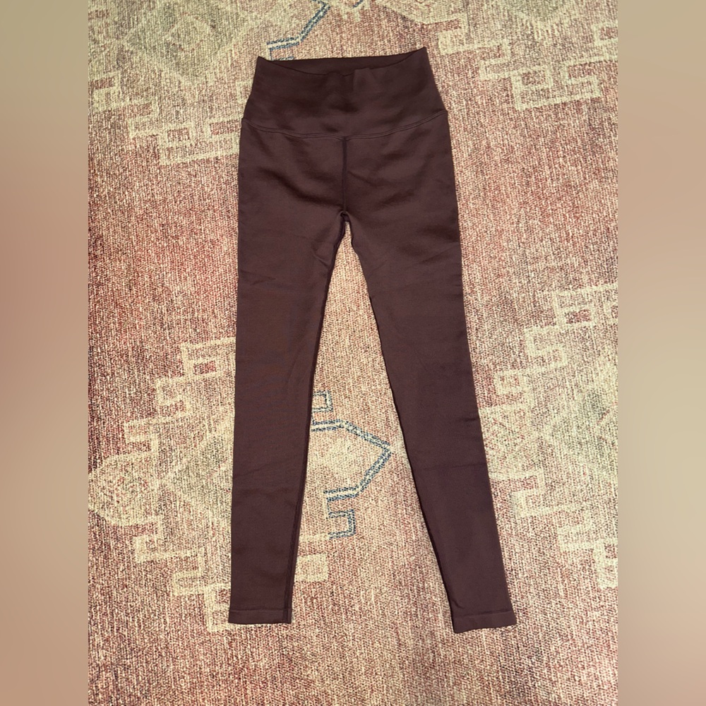Spiritual Gangster rubbed high waist yoga pants in plum size m/l NWOT